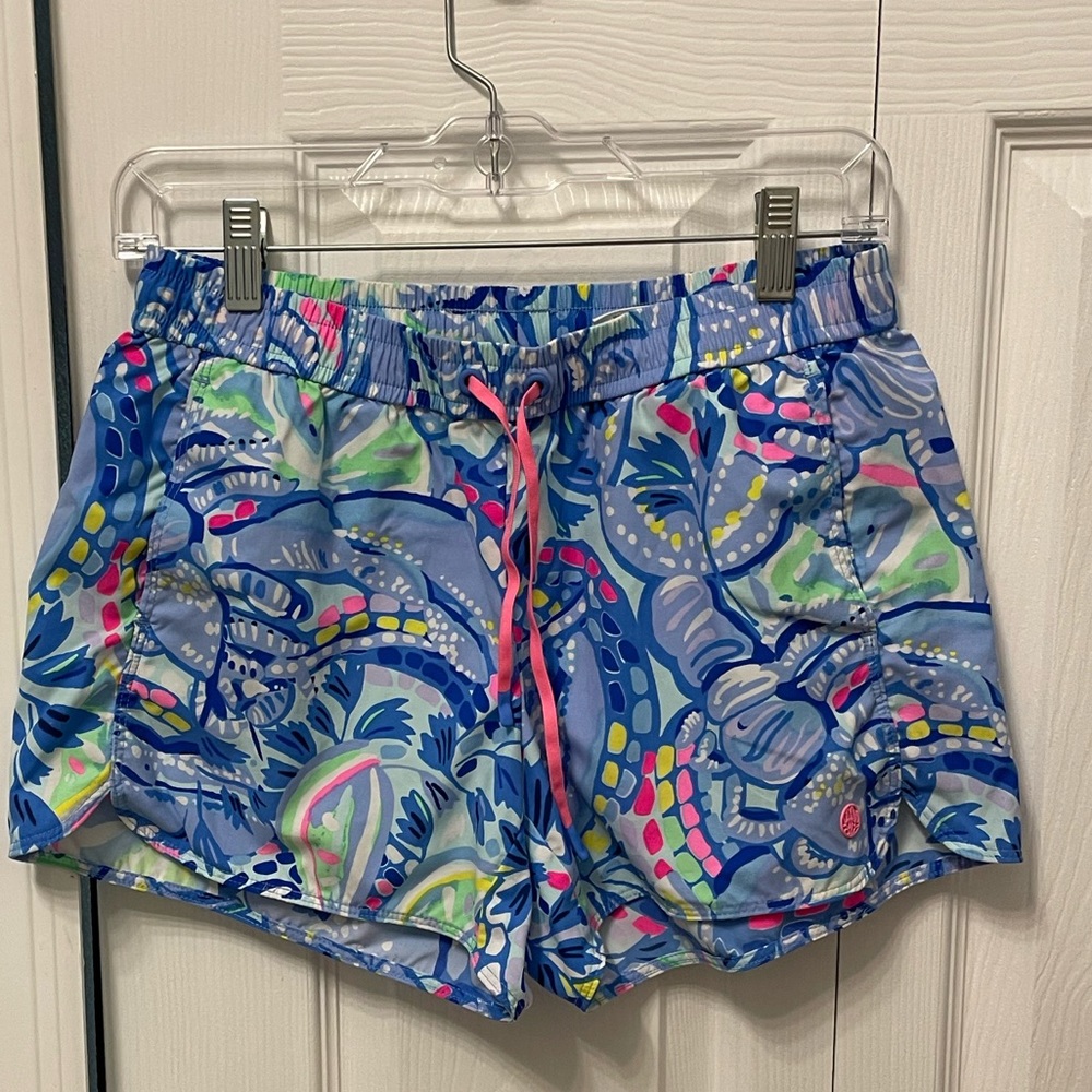 Iilly Pulitzer activewear shorts